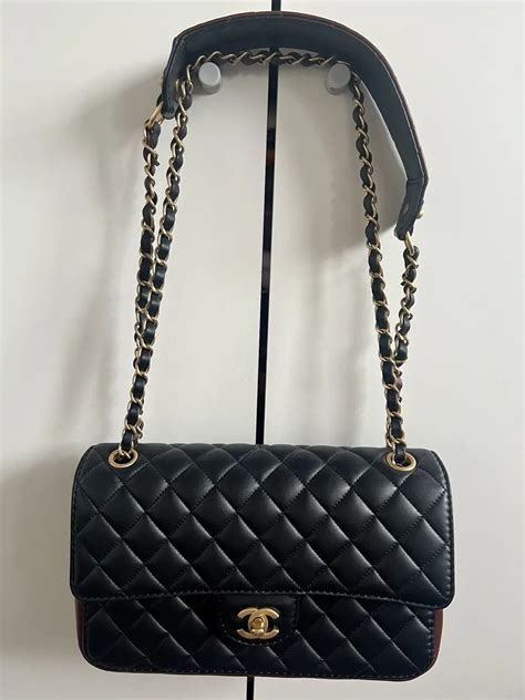 where to buy chanel handbags in canada|chanel bags canada holt renfrew.